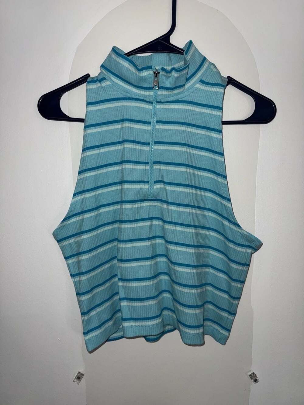 Jordan Slim Fit Ribbed Striped Mock Neck Zip Crop Tank Top Size L